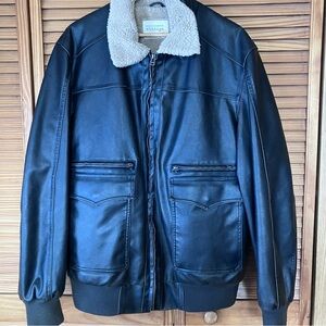 Men’s Denver Hayes Vintage Sherpa-Lined Faux Leather Bomber Jacket -Size XL